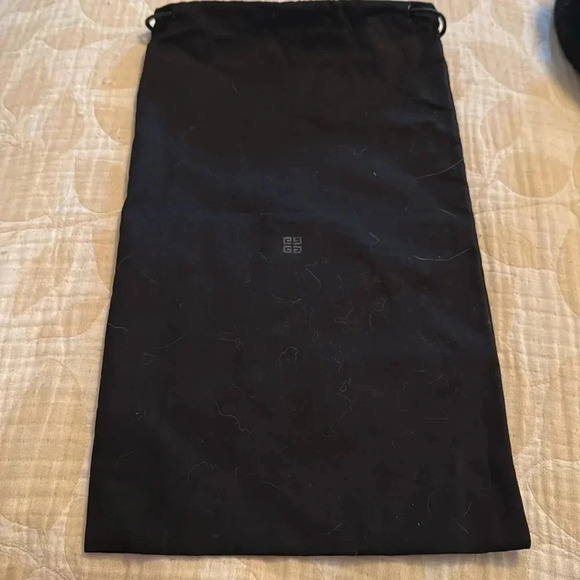 Givenchy dust bags for shoes - Picture 2 of 3